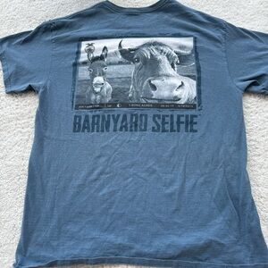 Barnyard Selfie Short-Sleeve Graphic Tee - Blue